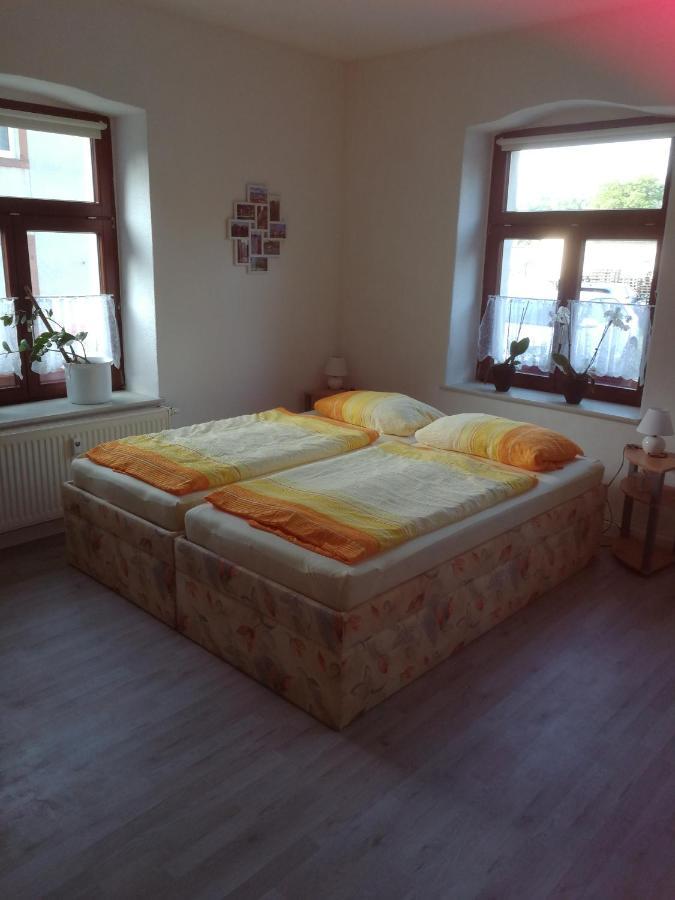 Zur Alten Post Apartment Пирна Екстериор снимка